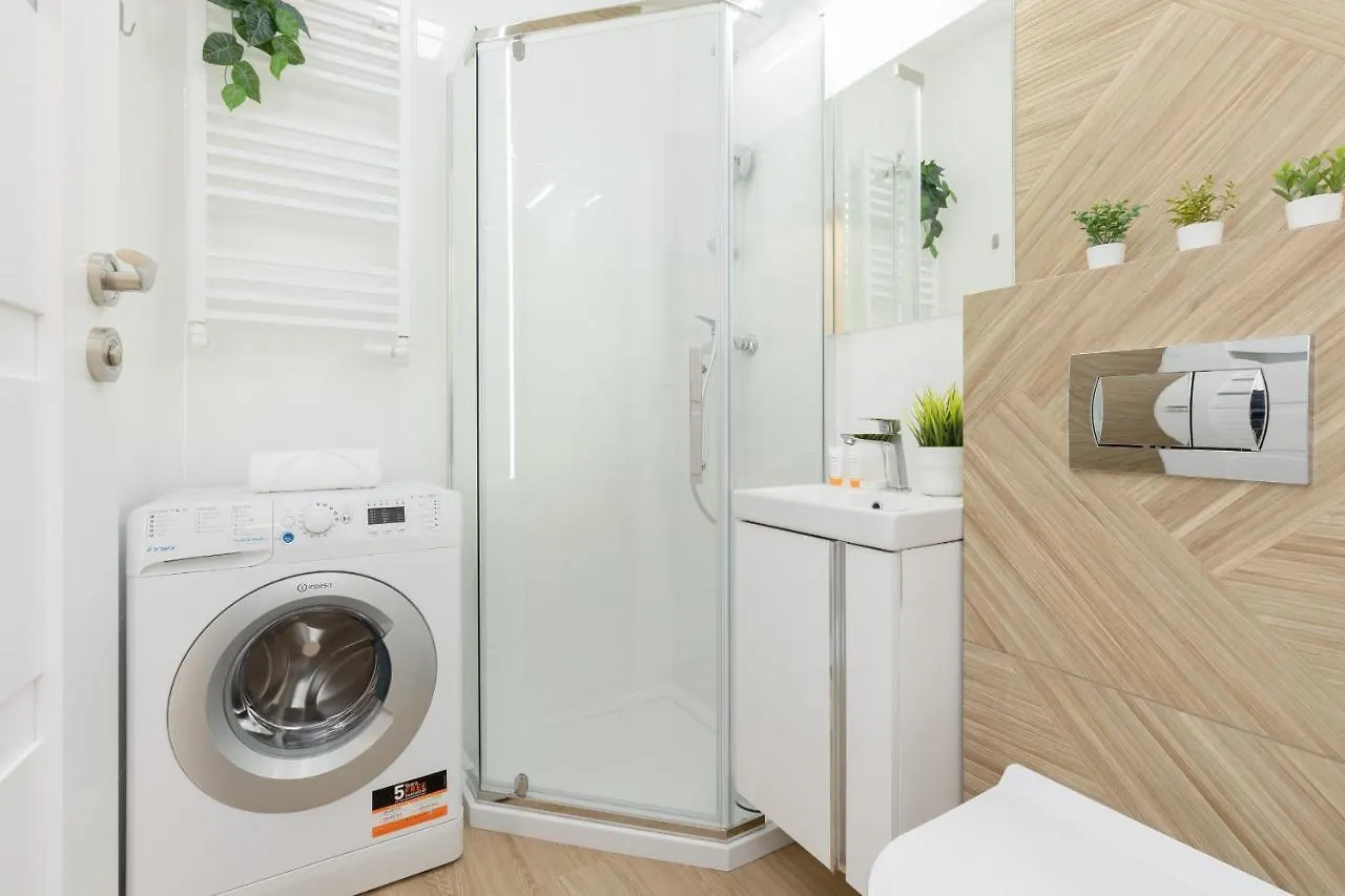 Roomy Apartment Oczapowskiego In Bielany By Noclegi Renters 바르샤바 폴란드